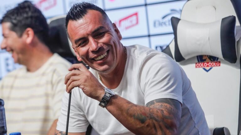 De la cancha a la banca: Esteban Paredes es oficializado como entrenador de tradicional club