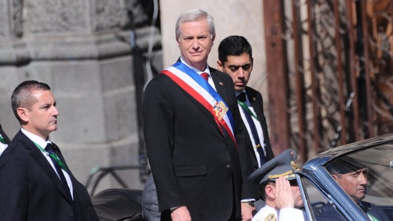 Pdte. Kast inicia su mandato con un 57% de aprobación: La cifra más alta en los últimos 4 gobiernos