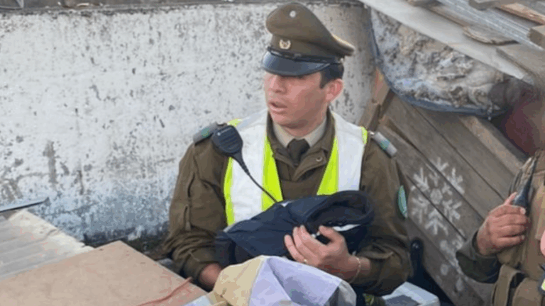 Mujer en situación de calle dio a luz al interior de precaria estructura en Concepción