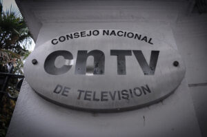 CNTV tiene nueva presidenta: Nombran a la periodista Eliana Rozas para liderar el directorio