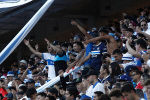 Habrá hinchas de Boca: Delegación Presidencial autoriza a la UC a recibir visitantes en Libertadores