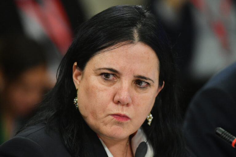 Steinert responde por sociedad con abogado vinculado a causas de narcotráfico: 