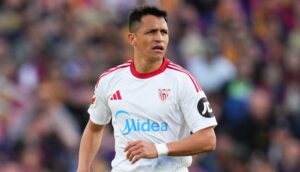 El intenso debate que desató Alexis Sánchez entre hinchas del Sevilla: 
