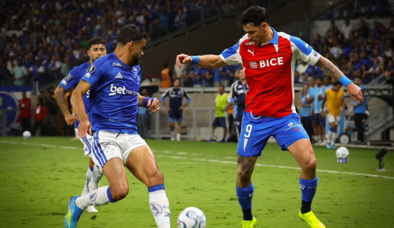 La desazón del DT de Cruzeiro tras histórico triunfo de la UC en Brasil: 