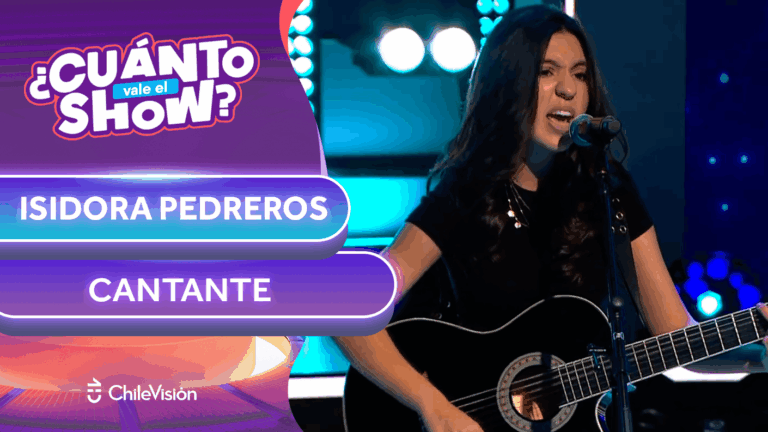Talento en la guitarra y con su voz: Cantante emocionó al público con interpretación única