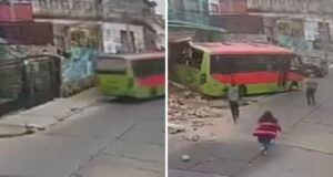 VIDEO | Chofer de micro se descompensó y chocó contra casa en Valparaíso: Se reportan 7 heridos