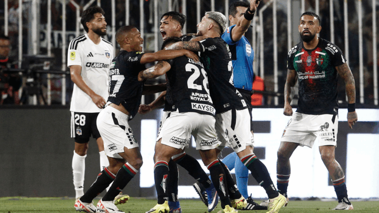 Colo Colo cae ante Palestino en su aniversario y pierde el liderato en la Liga de Primera