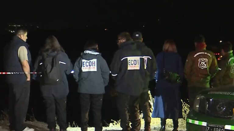 Impacto en Curacaví: Bomberos apagaba incendio y encontró el cuerpo de un hombre calcinado y con varias heridas