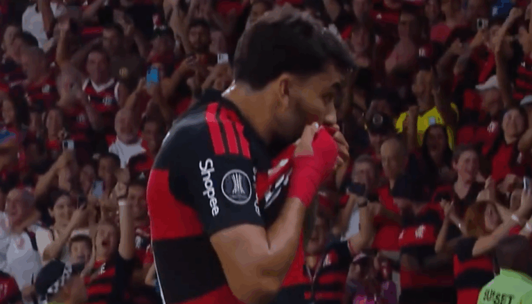 Zurdazo y a cobrar: El golazo de Lucas Paquetá para Flamengo ante Independiente Medellín