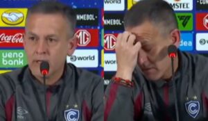 La molestia de DT de equipo peruano contra la prensa: Amenazó con dejar la conferencia