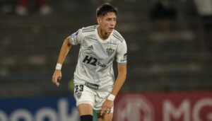 La dura respuesta de DT de Atlético Mineiro tras no citar a Iván Román: 