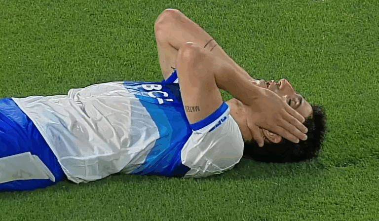 Era la guinda de la torta: La gran ocasión que falló Justo Giani en duelo de la UC ante Barcelona