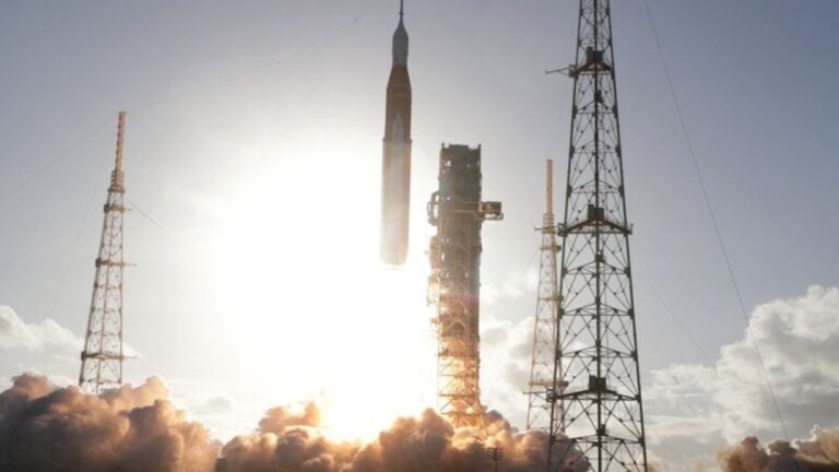 Así fue el exitoso despegue de la histórica misión Artemis II que va a la luna