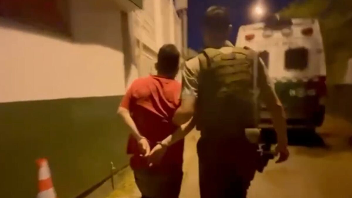 Dos detenidos tras persecución por encerrona: Huyeron de Recoleta a Cerrillos