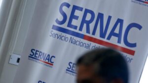 Sernac pone en la mira al retail: Fiscalizará tarjetas de casas comerciales por descuentos asociados
