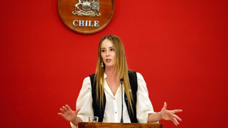 Mara Sedini acusa bullying y apunta a una 