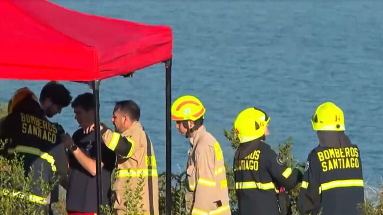 Buscan a trabajador que cayó a tranque en Lo Barnechea: Habría estado bebiendo alcohol