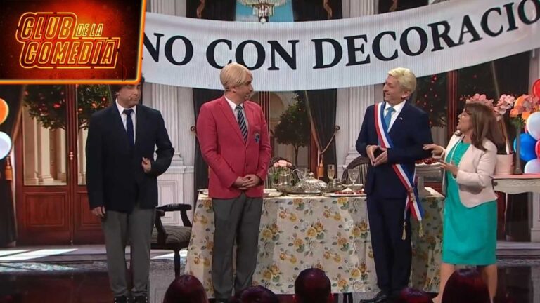 La condecoración | Una familia en La Moneda | Club de la Comedia