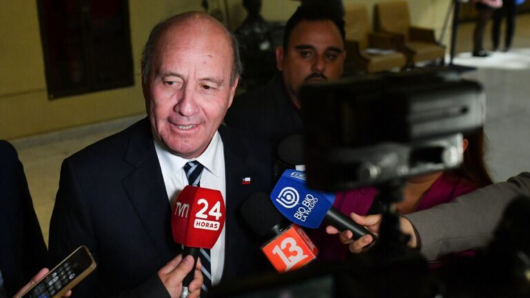 Confech tilda a Quiroz de 