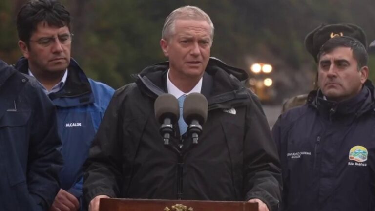 Pdte. Kast desdramatiza cruce entre ministros Iván Poduje y Jorge Quiroz: 