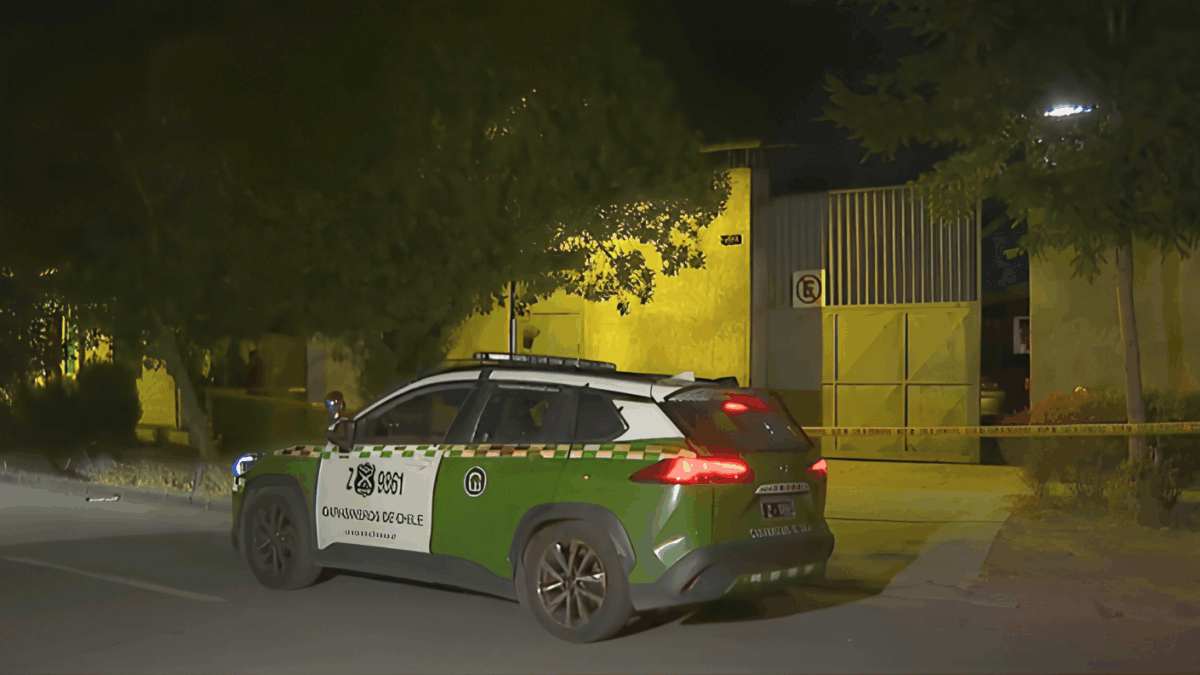 Dueño de bodega frustra robo a balazos en Quinta Normal: Hay dos delincuentes heridos