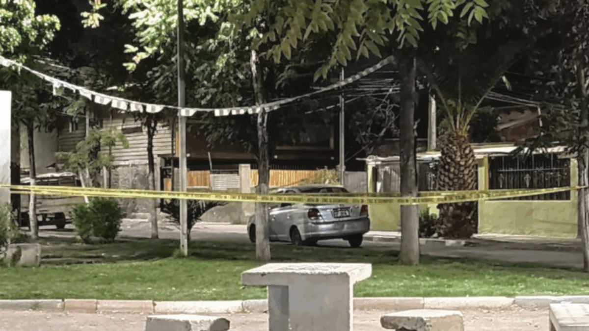 Dos muertos y un adolescente herido tras balacera en Recoleta