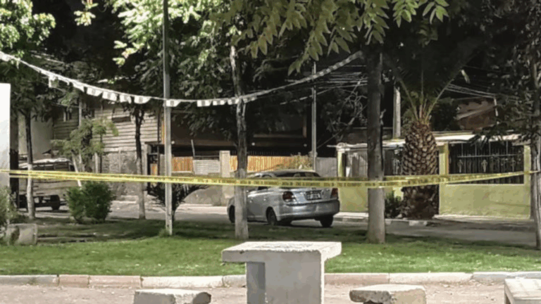 Dos muertos y un adolescente herido tras balacera en Recoleta