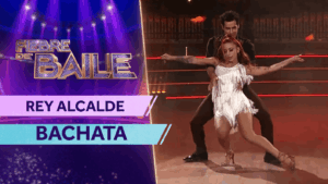 El romanticismo se tomó el escenario: Rey Alcalde presentó un baile lleno de sensualidad y seducción