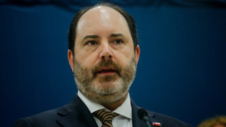 Ministro Rau y reajuste del sueldo mínimo: 