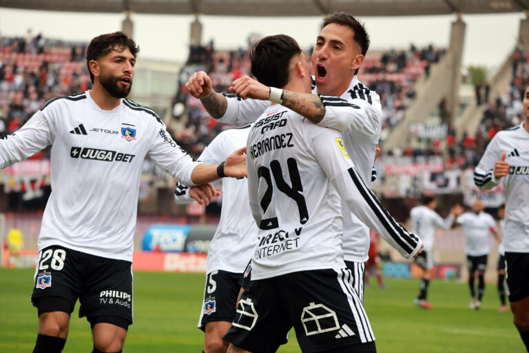 El líder sigue extendiendo su distancia: Colo Colo sigue intratable y venció a La Serena en una guerra de goles