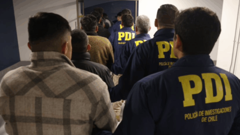 Gobierno reporta expulsión de 80 migrantes hacia Bolivia y Colombia: 60 fueron deportados por motivos administrativos