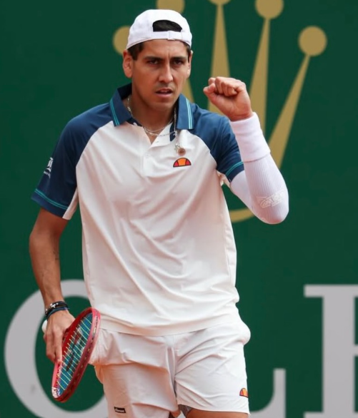 Entre los 16 mejores: Alejandro Tabilo se impuso al local Kouamé y avanzó a octavos de final de Roland Garros