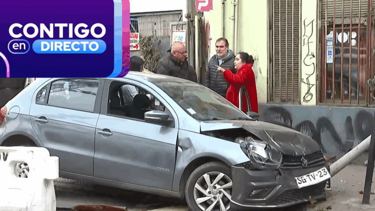 Conductor que sufrió el robo de su celular persiguió a ladrón y chocó contra un poste en Santiago