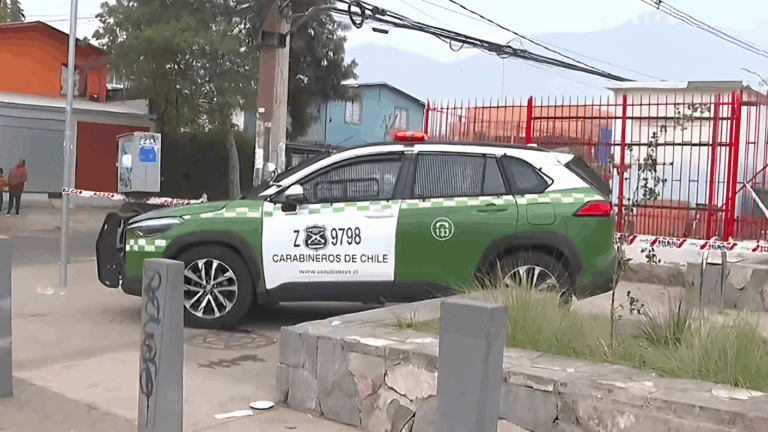 Encuentran a un hombre fallecido en Peñalolén: Habría muerto por principio de hipotermia