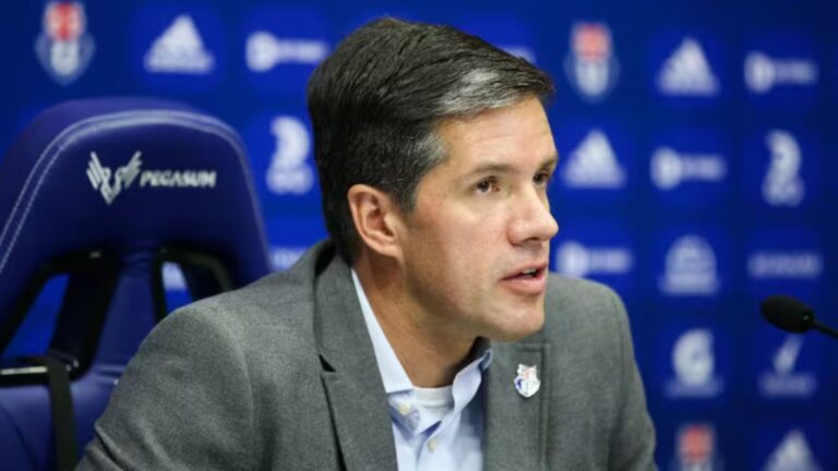 Por Caso Sartor: Allanan Centro Deportivo Azul y casa de Michael Clark, expresidente de Azul Azul
