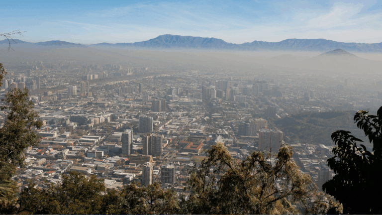 Anuncian Alerta Ambiental para este domingo en la RM: Esto es lo que no puedes hacer hoy