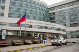 Contraloría detecta grave irregularidad en Hospital de Temuco: Involucra a padre e hijo oncólogos