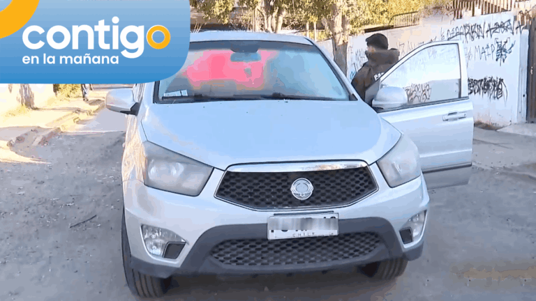 Delincuentes roban camioneta en Maipú y la usan para quitar otro auto: Ambos vehículos fueron abandonados