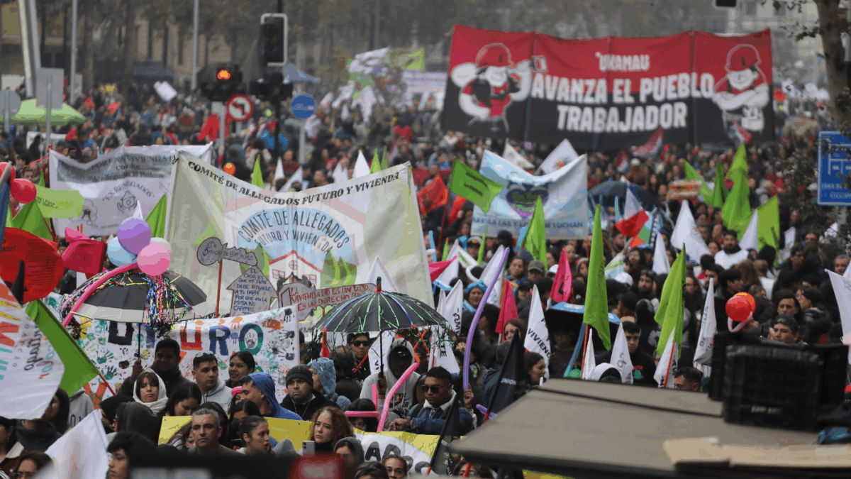 1° de mayo: Se registran multitudinarias marchas en la Alameda por el Día de los Trabajadores