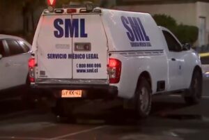 Encuentran feto al interior de un casillero en tienda de concurrido centro comercial de Santiago