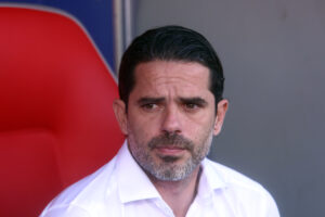 Fernando Gago fue internado de urgencia por problemas de salud