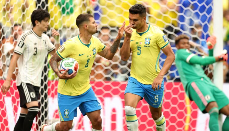Brasil sobrevive a un luchador Japón y avanza dramáticamente en el Mundial