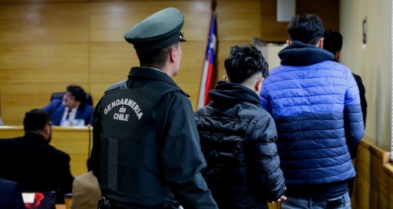 Muerte de niño en San Bernardo: Prisión preventiva para adultos e internación provisoria para adolescentes