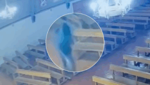 VIDEO | Cámaras captan balacera al interior de parroquia: Autores permanecen prófugos