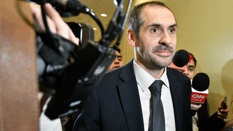 Acusación constitucional contra Nicolás Grau se vota este martes: Los votos que complican su aprobación