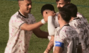 ¡GOLAZO de Chile!: El Tucu Sepúlveda estira las cifras para la Roja con un tiro libre perfecto