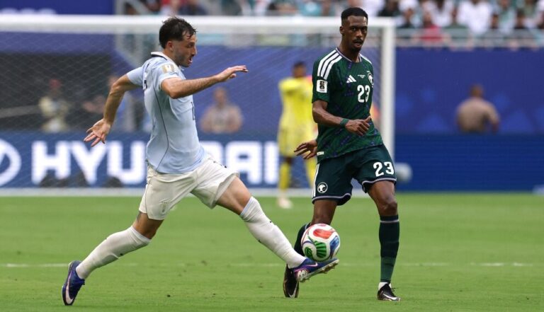 De pelota deteninda: Arabia Saudita pone nervioso a Bielsa y se adelanta a Uruguay en el Mundial