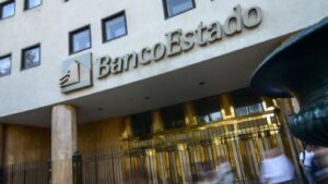 BancoEstado anuncia auditoría interna tras formalización de trabajadora externa por Operación Tokio