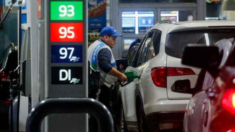 ENAP confirma importante baja en precios de los combustibles: Disminuirán hasta $117 por litro