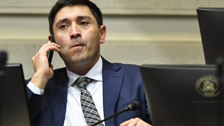Arriesga hasta 12 años de cárcel: Fiscalía presenta acusación contra senador Calisto por fraude al Fisco